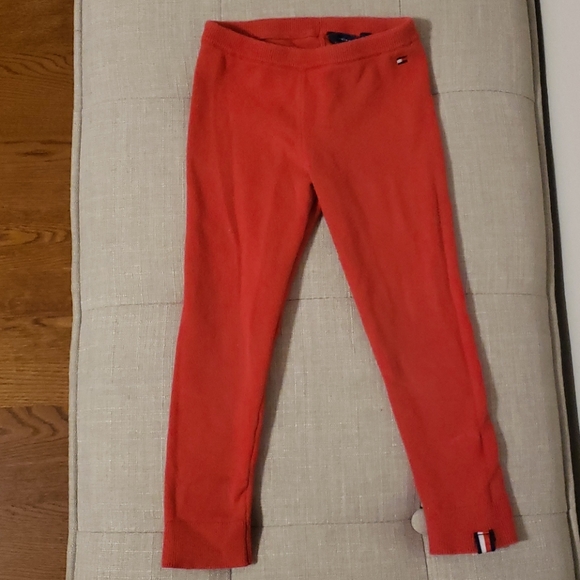 Tommy Hilfiger 2-Piece Set- Size 2T-3T - Picture 3 of 5